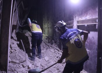 Banê avahiya seraya li Mercê li Şamê herifî.