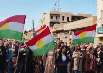 AMÛDÊ:ROJA ALA KURDÎ JI ALIYÊ XWECIHIYA AMÛDÊ VE HAT VEJANDIN…