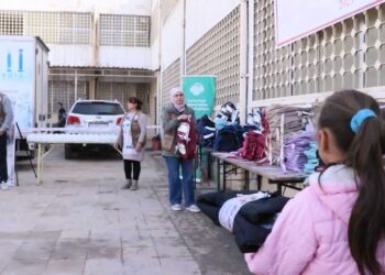 Efrîn: Kelûpelên xwendinê li ser 250  xwendekaran de hatin dabeşkirin.