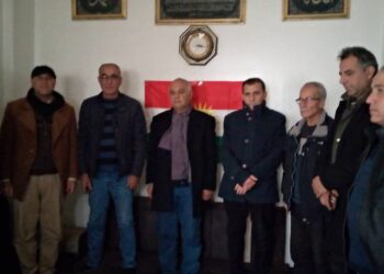 XWECIHIYA DIRBÊSIYÊ CIVÎNA XWE YA ASAYÎ LI DAR XISTIN .