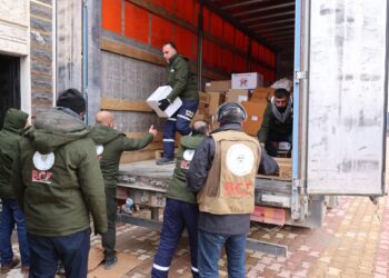 Qamişlo.. Dezgeha Xêrxwazî ya Barzanî dest bi belavkirina alîkariyan kir …