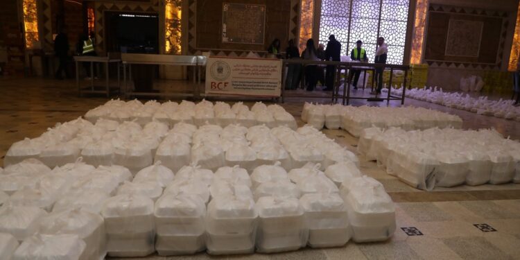 Alîkariyên mirovî li ser derbiderên li Qamişlo tên dabeşkirin.