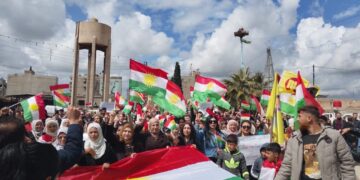 AMÛDÊ: XELKÊN BAJARÊ AMÛDÊ ÊRÎŞÊN LI SER HERÊMA KURDISTANA IRAQÊ BI TUNDÎ ŞERMEZAR KIRIN.