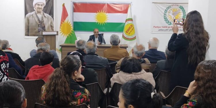 ROJBÛNA BAVÊ NETWA KURD MELA MISTEFA BARZANÎ JI ALIYÊ HER DU XWECIHIYÊN HESEKÊ VE HAT VEJANDIN..