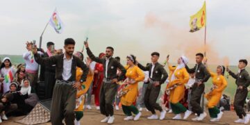 Koma Orkêş ya hunera Kurdî amadekariyên Xwe ji bo Cejna Newrozê dike..