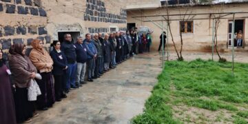 ROJBÛNA BAVÊ NETWA KURD MELA MISTEFA BARZANÎ JI ALIYÊ XWECIHIYA BARZANIYÊ NEMIR VE HAT VEJANDIN.