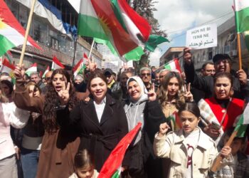 DIRBÊSIYÊ: XELKÊN BAJARÊ DIRBÊSIYÊ Û ZIRKANÊ ÊRÎŞÊN LI SER HERÊMA KURDISTANA IRAQÊ BI TUNDÎ ŞERMEZAR KIRIN.