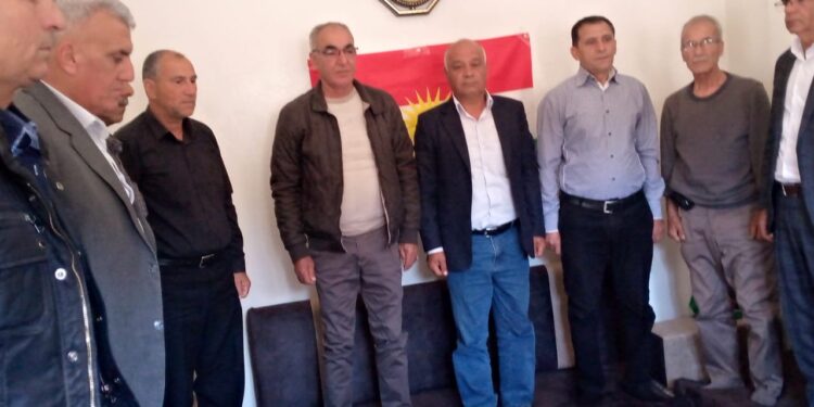 XWECIHIYA DIRBÊSIYÊ CIVÎNA XWE YA ASAYÎ LI DAR XIST .