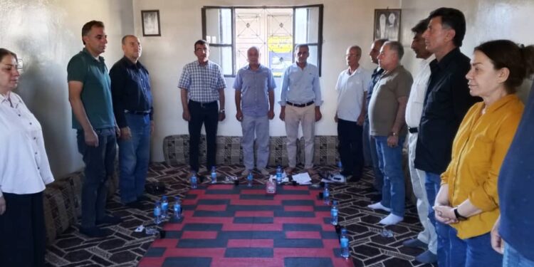 XWECIHIYA DIRBÊSIYÊ CIVÎNA XWE YA ASAYÎ LI DAR XIST .