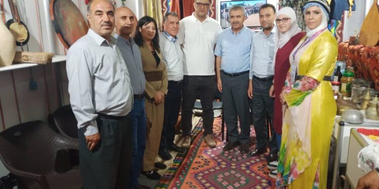 JI BO XURTKIRINA YEKÎTIYA NETEWEYÎ Û AVAKIRINA PIRA DIYALOGÊ; ŞANDEYA XWECIHlYA ŞAMÊ YA ENCÛMENA NIŞTIMANÎ ‏YA KURDÎ LI SÛRIYÊ SERDANA PÊŞANGEHA NAVDEWLETÎ YA ŞAMÊ KIR.