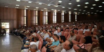 CIVÎNA BERFIREH A RÊVEBERÊ PERWERDEYÊ LI HESEKÊ BI XEBATKARÊN RÊVEBERIYÊ RE